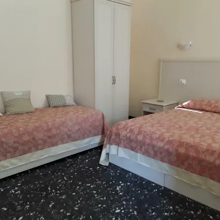 Vivi 5 Terre 2* Специя