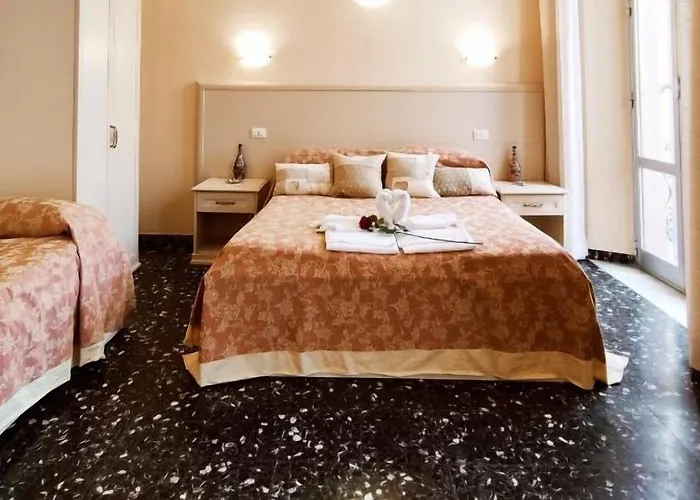 Vivi 5 Terre 4* Специя